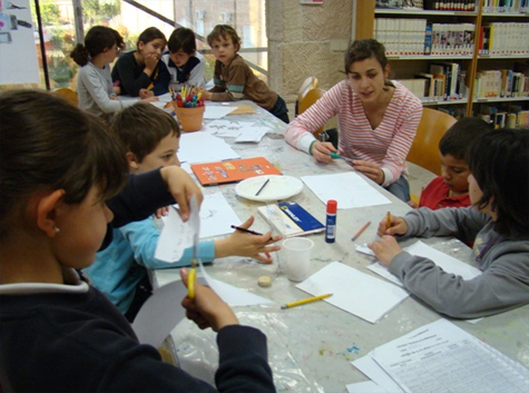 Taller de Plástica Gratuito en la Biblioteca