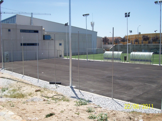 Paralización de las obras de las pistas de pádel y tenis
