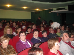 Los mayores de San Agustín disfrutan de la última producción teatral de Arturo Fernández