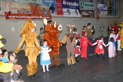 Vive el Carnaval de San Agustín participando en su tradicional desfile y concurso