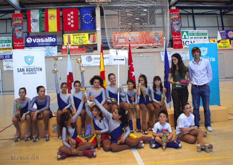Nuestras chicas consiguen 4 copas en el I Trofeo de Patinaje Artístico «San Agustín»