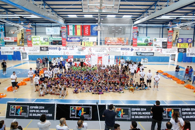 Más de 1.500 niños y niñas participaron en la gran fiesta del Minibasket