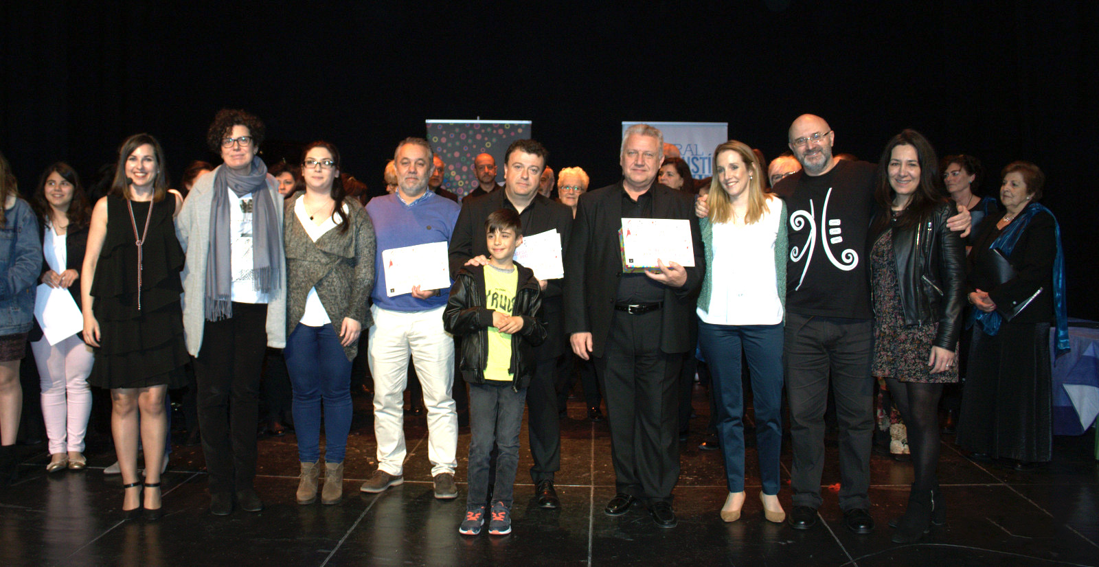 GRAN NIVEL Y PARTICIPACIÓN EN EL I CONCURSO DE CANTO