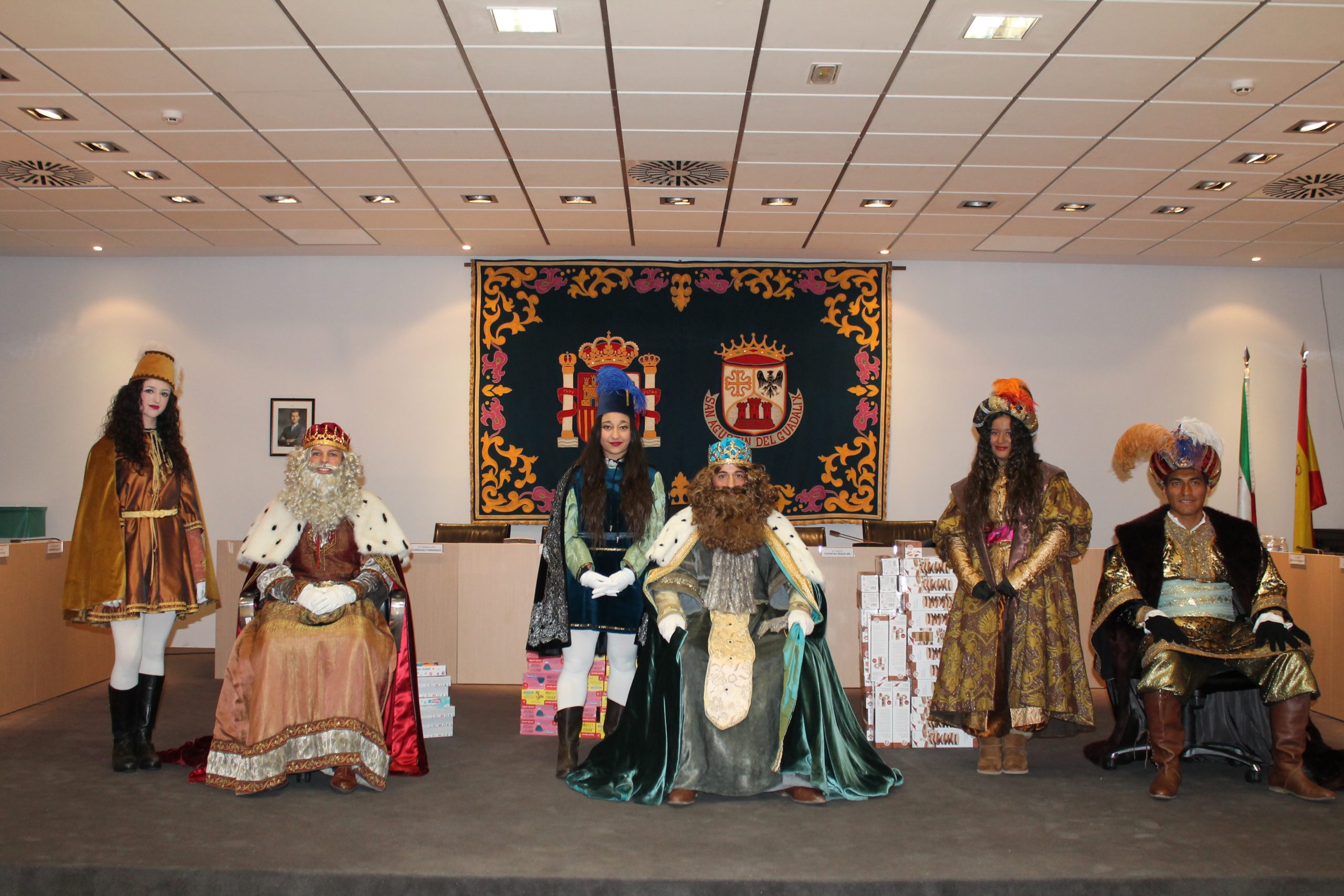 MÁGICA Y MULTITUDINARIA TARDE DE REYES EN SAN AGUSTÍN