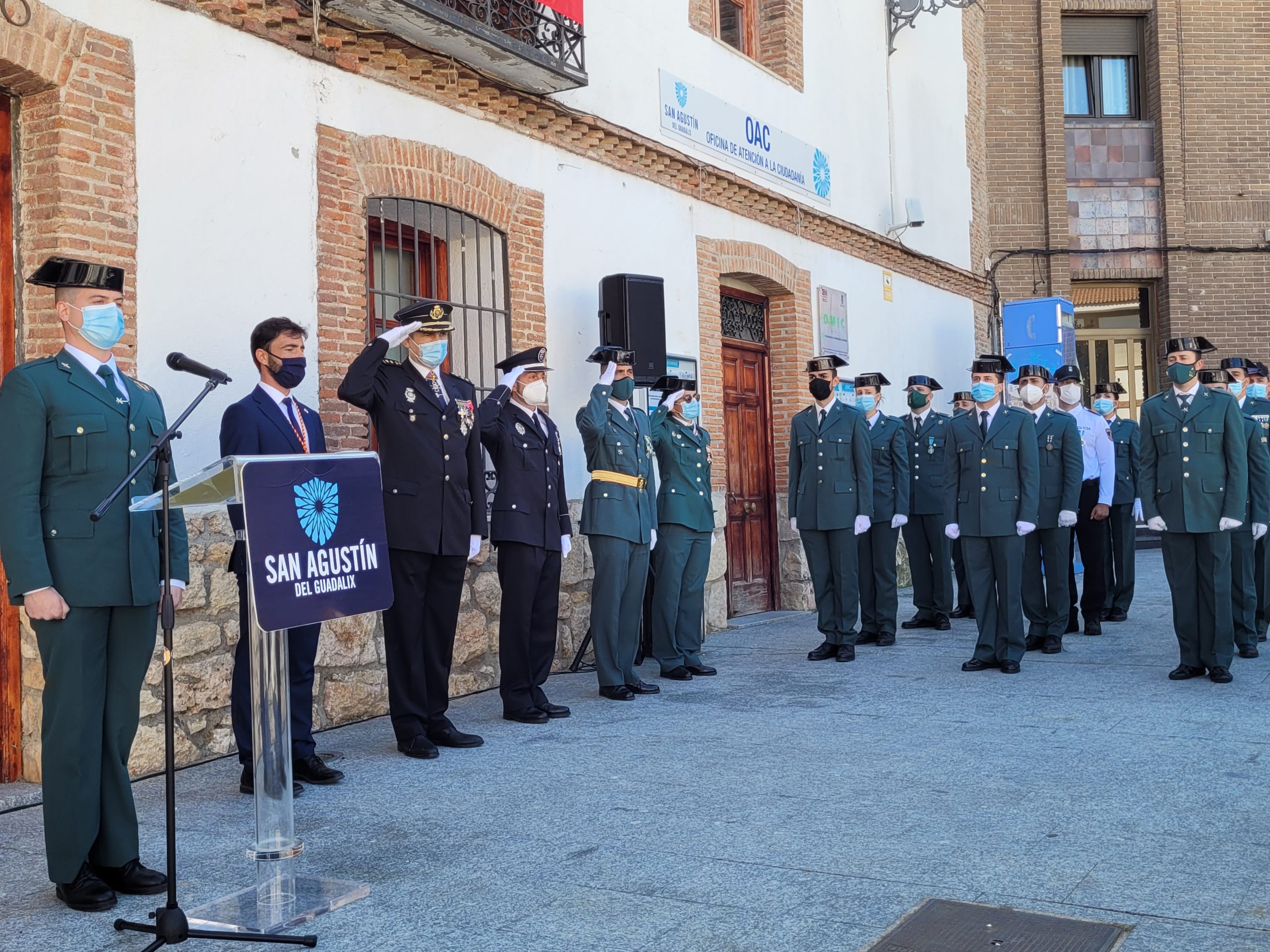 CELEBRACIÓN DEL DÍA DE LA HISPANIDAD EN LA PLAZA DEL AYUNTAMIENTO